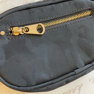 ZARA - hip bag / waist bag - black camo with gold hardware - barely worn!